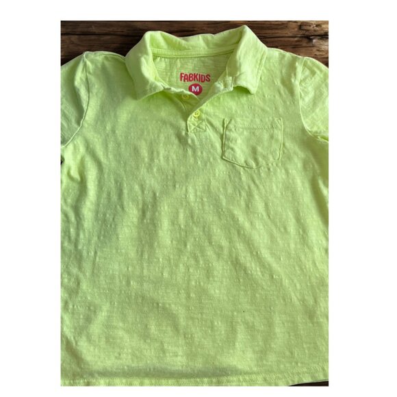 FabKids Boys Short-Sleeve Collared Shirt – Size M - Picture 3 of 3